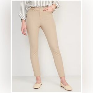 NWOT High-Waisted Pixie Skinny Ankle Pants